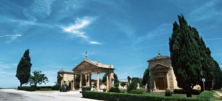 http://www.terredelpiceno.it/monumenti/cimitero-monumentale/